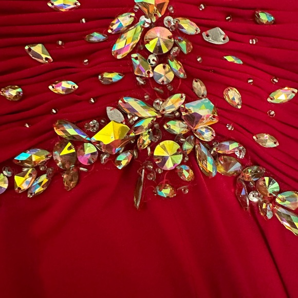 Tony Bowls NWOT Red evening gown sz.4 - Picture 3 of 7